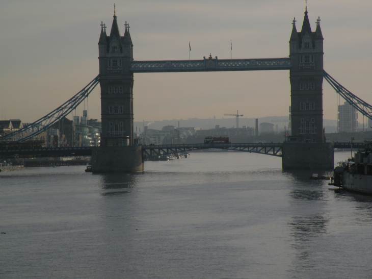  Le Tower Bridge sur la Tamise